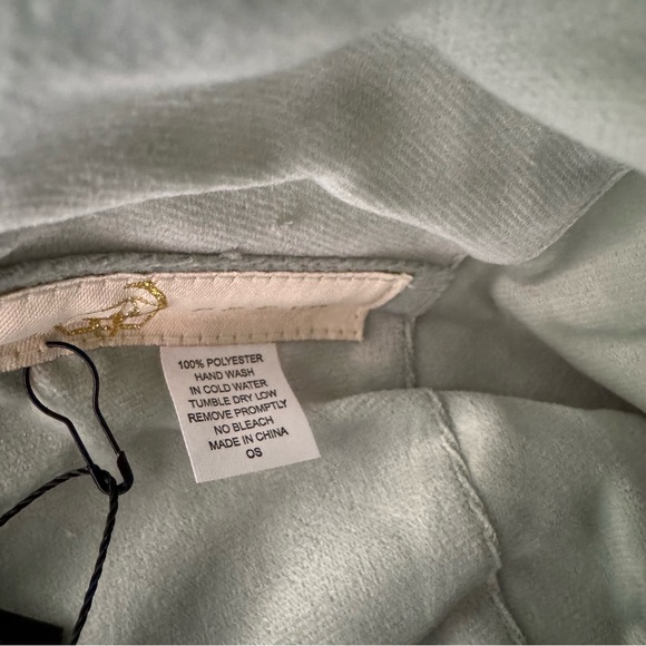 Freya - Cassia Short Brim Bucket Hat - Picture 8 of 8